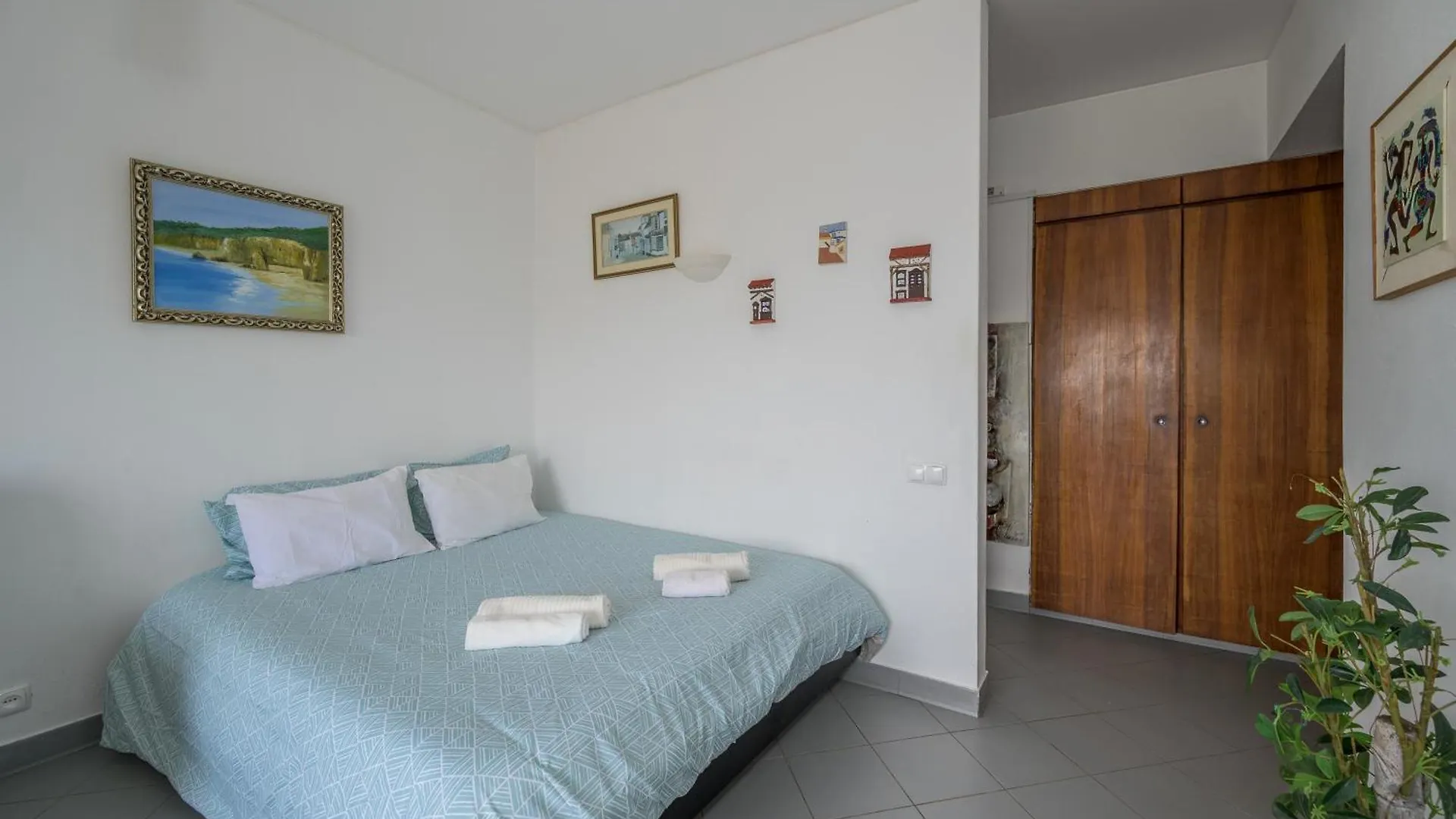 Magnific Sea View Apartment Alvor 0*,  Portugal